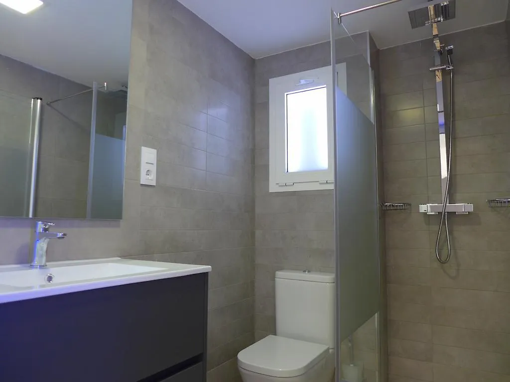 Rentalmar Navarra Family Suites Salou